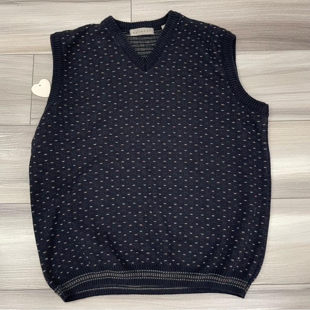 RETREAT Men's Sweater Vest with V-Neck Collar Size Large 🇨🇦Made in Canada
